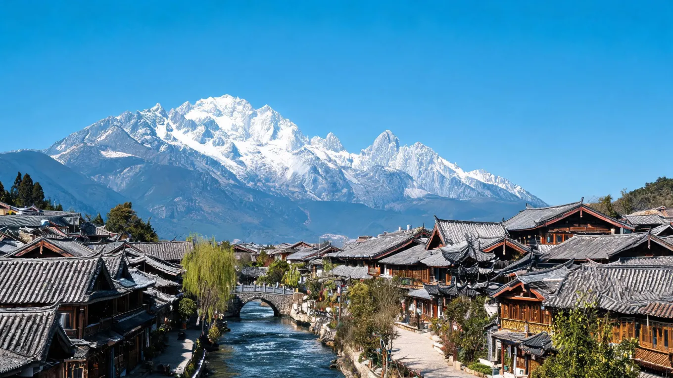 去丽江古城慢生活：2026玉龙雪山、泸沽湖路线与避坑