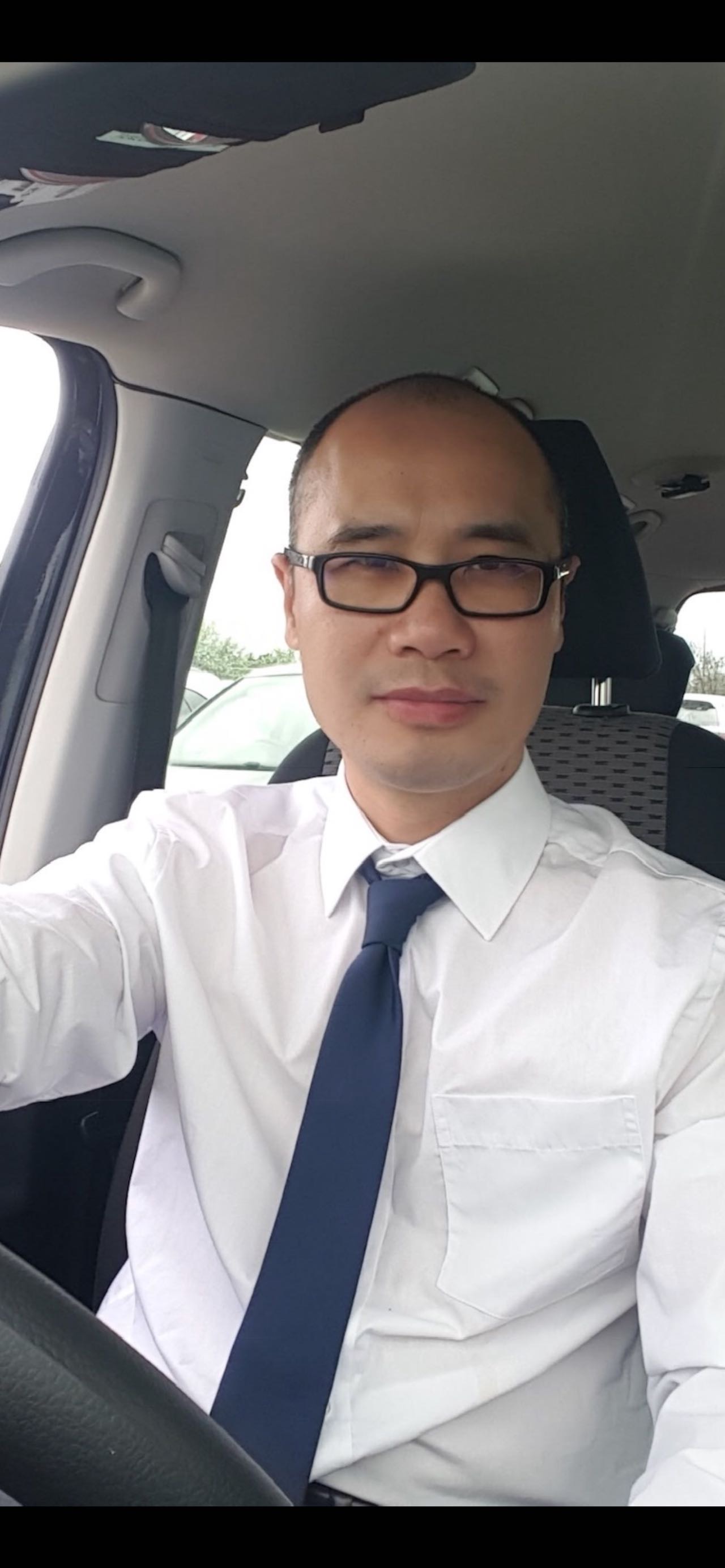 伦敦 司导小雷Michael