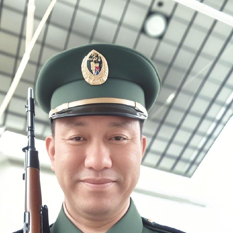 丹东退休老工人
