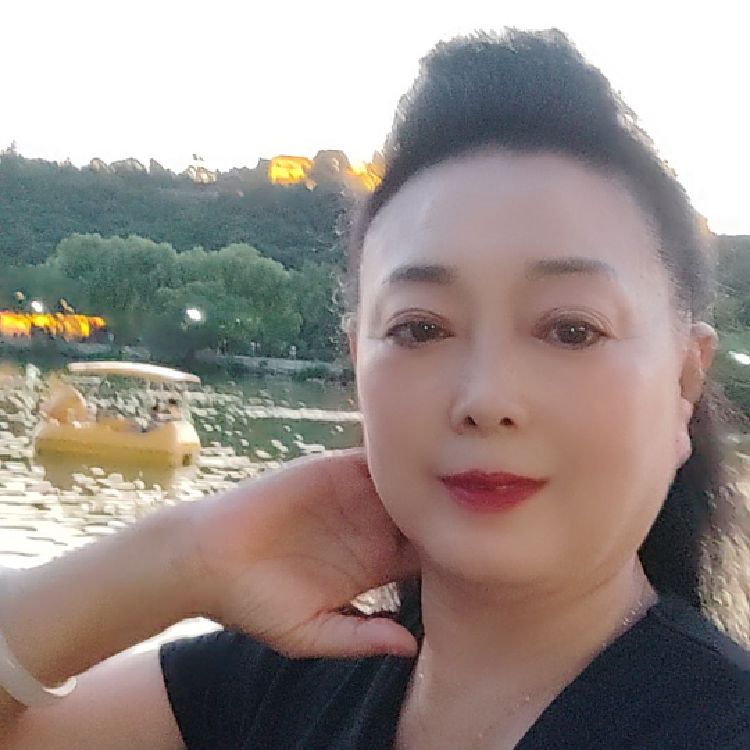 用户07金秋叶红26
