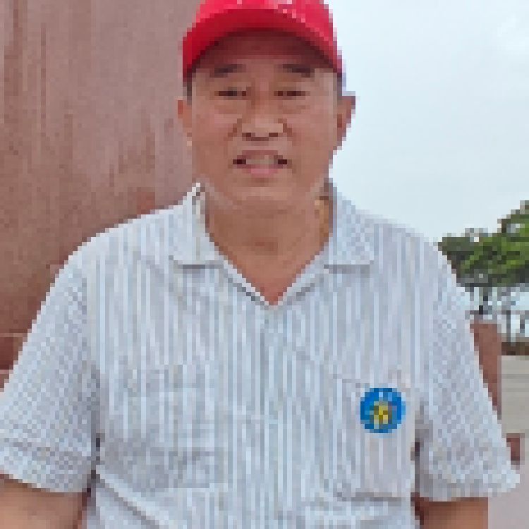 潇洒的大叔。用户9083