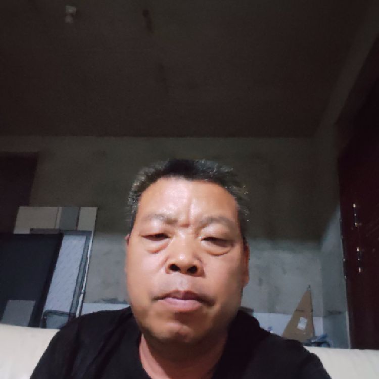 李利华