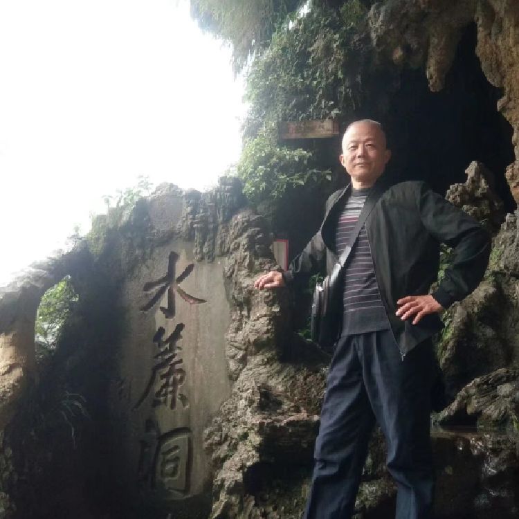 倔强的小
